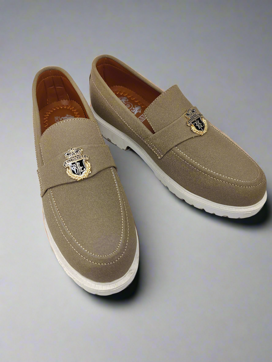 Royal Walk Pumps With Billionaire Buckle Greynish